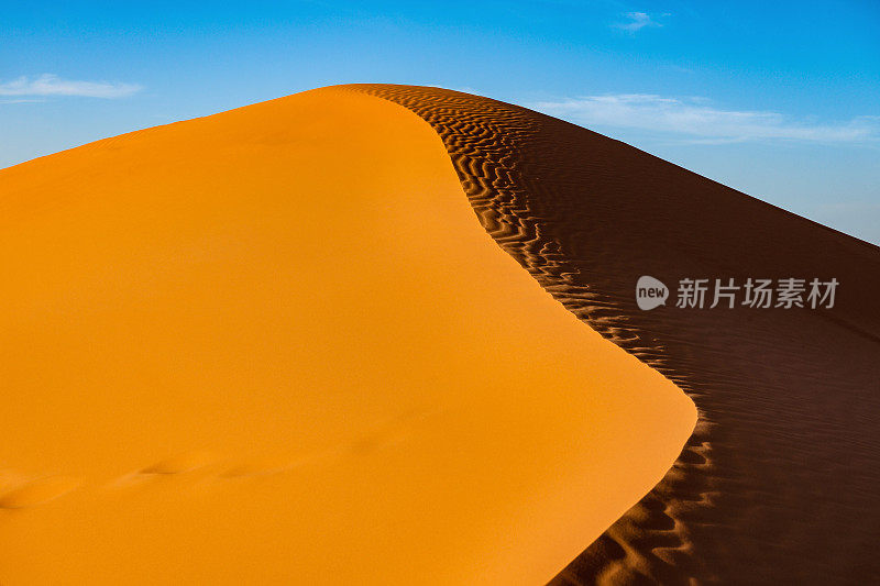 沙子和Erg Chebbi沙漠，Merzouga，摩洛哥，北非